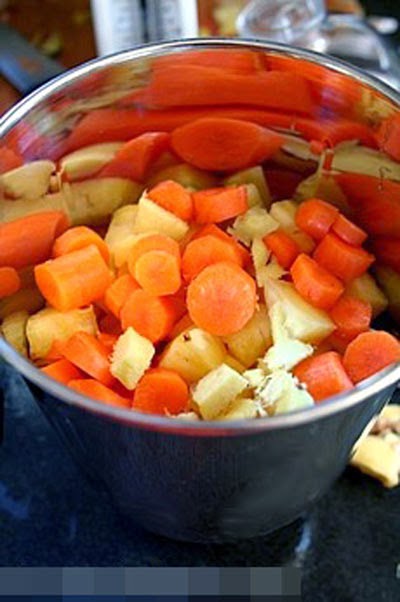 Tự làm nước ép dứa Cà rốt thanh mát cho ngày nóng 2