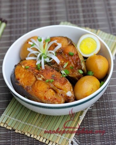 Món cá basa kho tàu với trứng cực ghiền