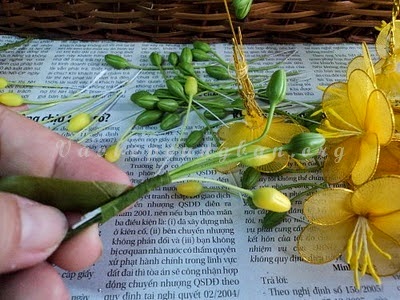 Cách làm cây hoa Mai bằng vải voan (lụa) đón Tết 6