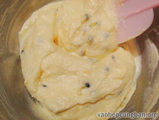 Cách làm bánh cupcake nhân kem chanh leo 13