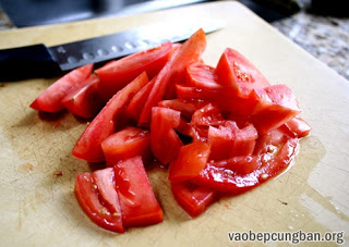 Cách làm trứng chưng cà chua giản dị ngon cơm2