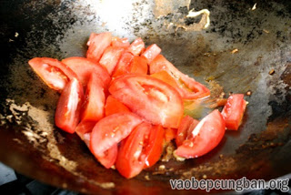 Cách làm trứng chưng cà chua giản dị ngon cơm5